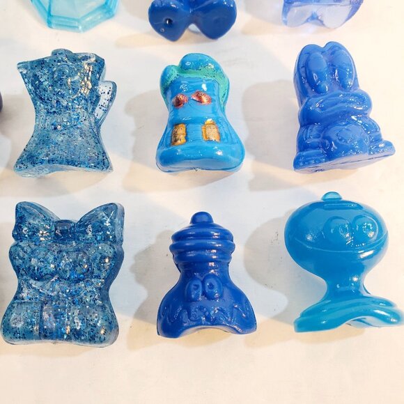 Vintage Mixed 1990's Gogos Crazy Bones Lot of 20 Various Blues Sizes .75" - 1" - Picture 3 of 10